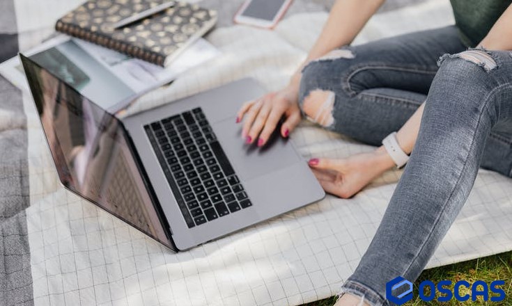 Membuat desain gambar yang akan ditempelkan pada kaos atau disablonkan Membuat desain gambar yang akan ditempelkan pada kaos atau disablonkan